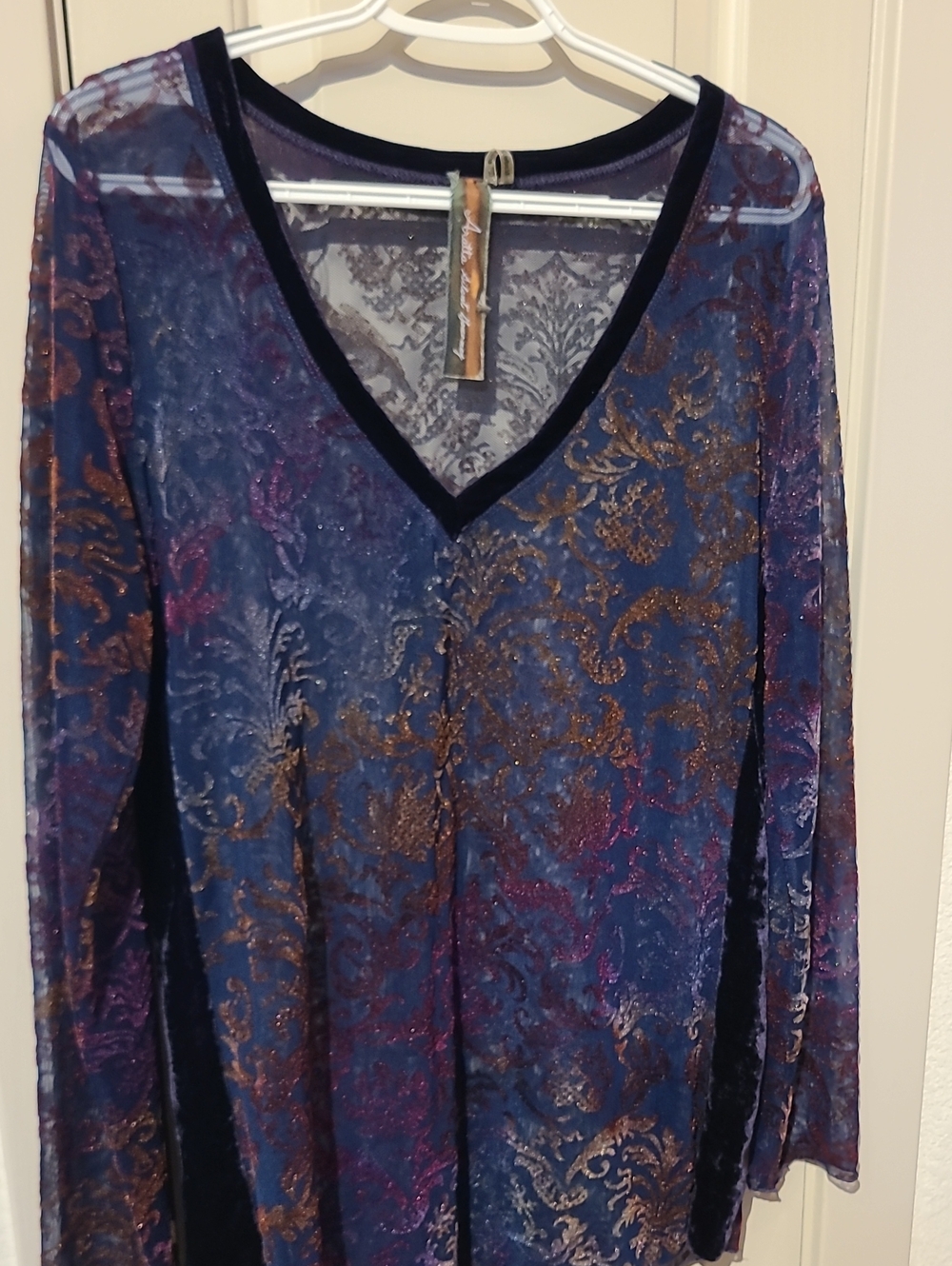Women's Blue Velvet Burnout V-Neck Long Sleeve Tee